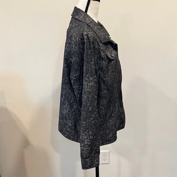 Westbound Women's Black/Gray Animal Print Lightweight Denim Jacket Size Large - Picture 5 of 9